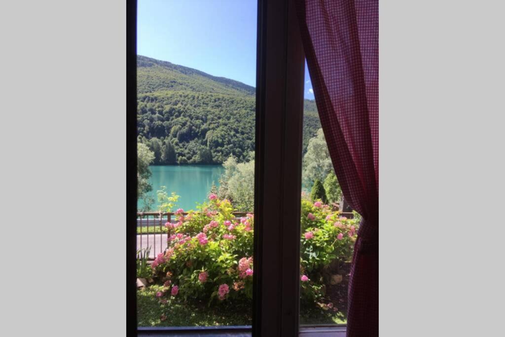 Casa A Schiera Fronte Lago Con Giardino 바르치스 외부 사진